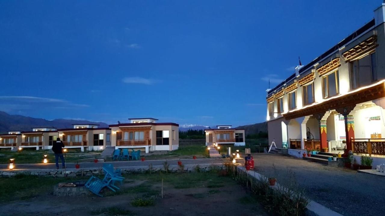 The Fortune Resorts Лех Екстериор снимка