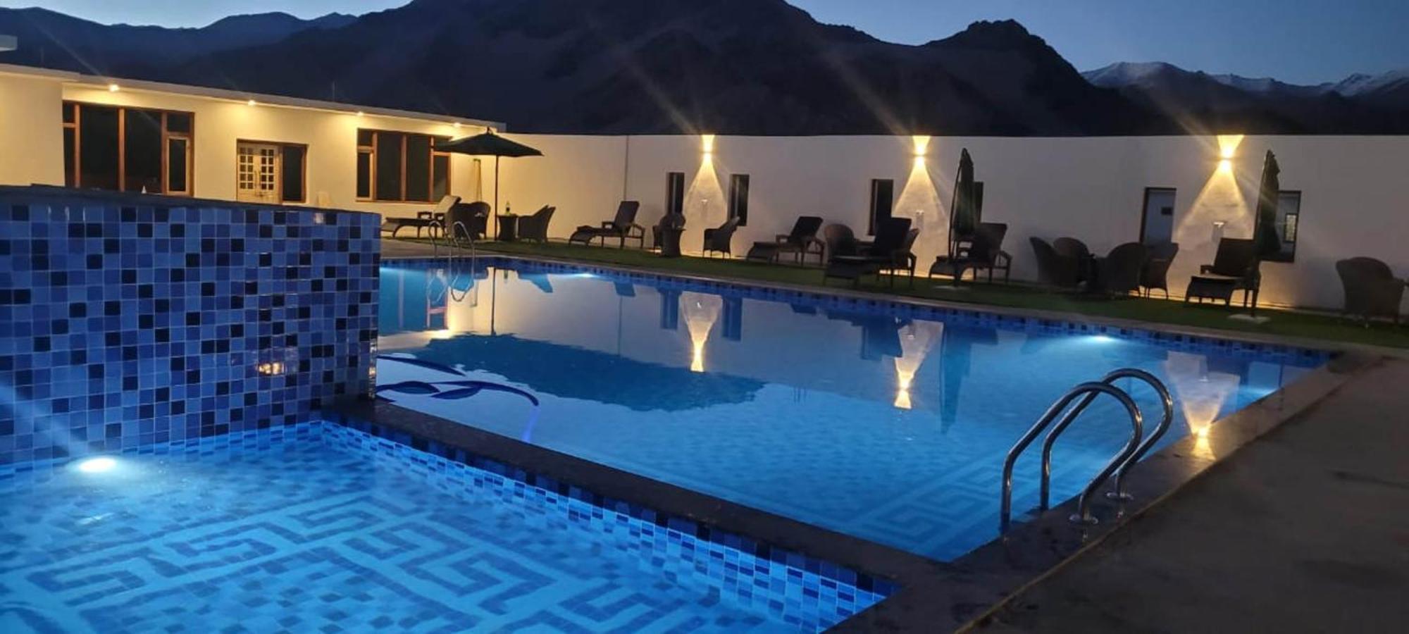 The Fortune Resorts Лех Екстериор снимка
